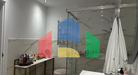 Полностью отремонтированная 4-комнатная квартира в Новой Золотой Миле, закрытом комплексе с круглосуточной охраной.