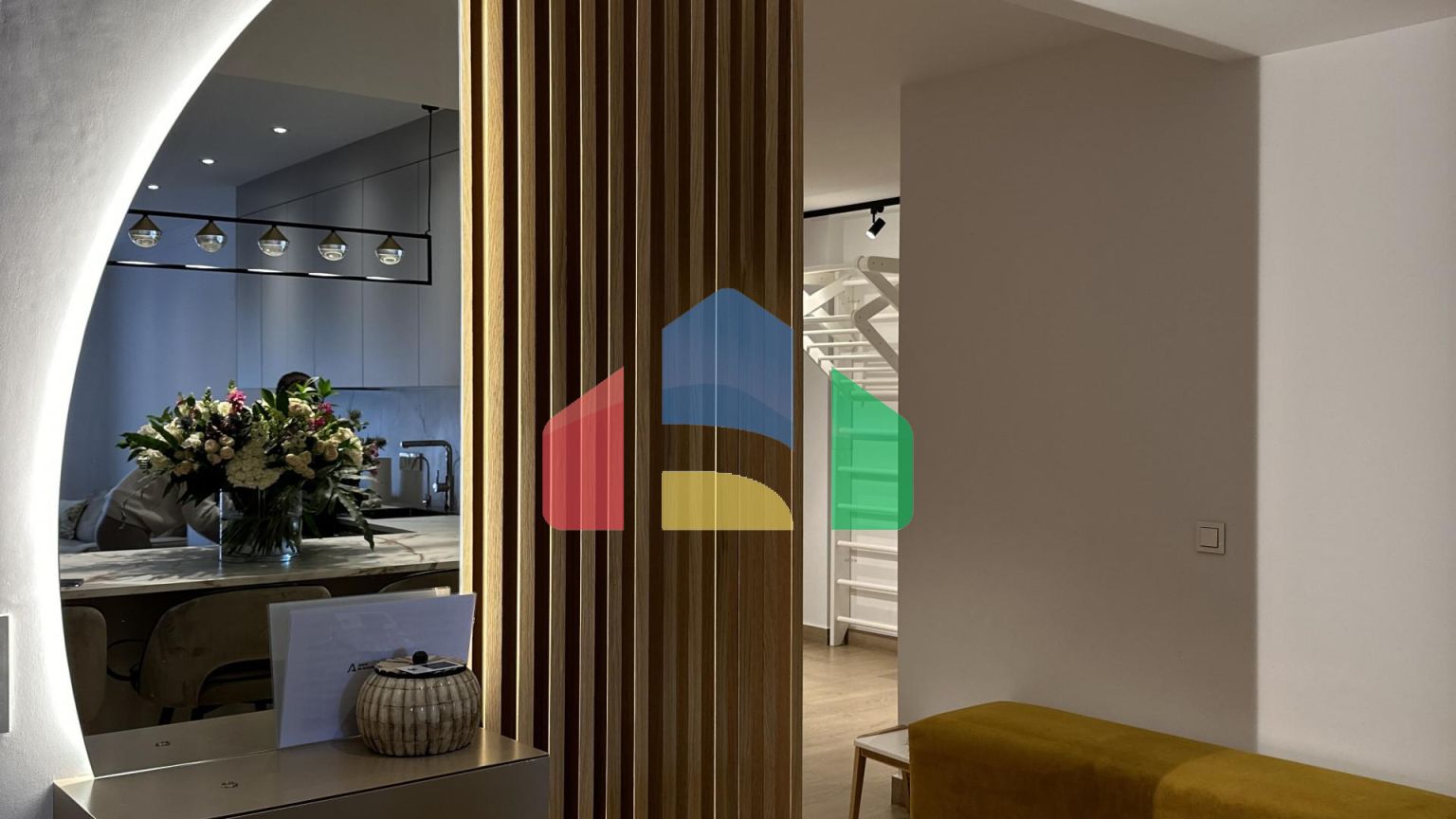 Полностью отремонтированная 4-комнатная квартира в Новой Золотой Миле, закрытом комплексе с круглосуточной охраной.