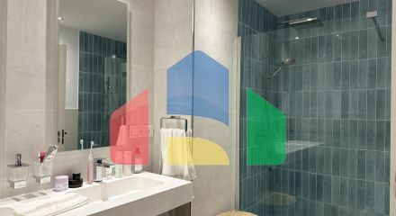 Полностью отремонтированная 4-комнатная квартира в Новой Золотой Миле, закрытом комплексе с круглосуточной охраной.