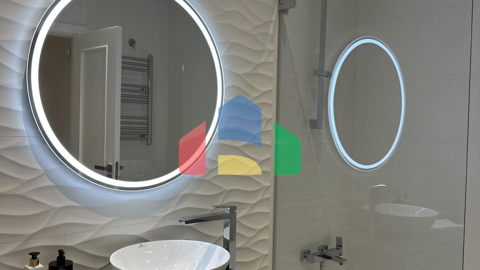 Полностью отремонтированная 4-комнатная квартира в Новой Золотой Миле, закрытом комплексе с круглосуточной охраной.