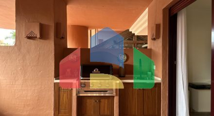 Полностью отремонтированная 4-комнатная квартира в Новой Золотой Миле, закрытом комплексе с круглосуточной охраной.