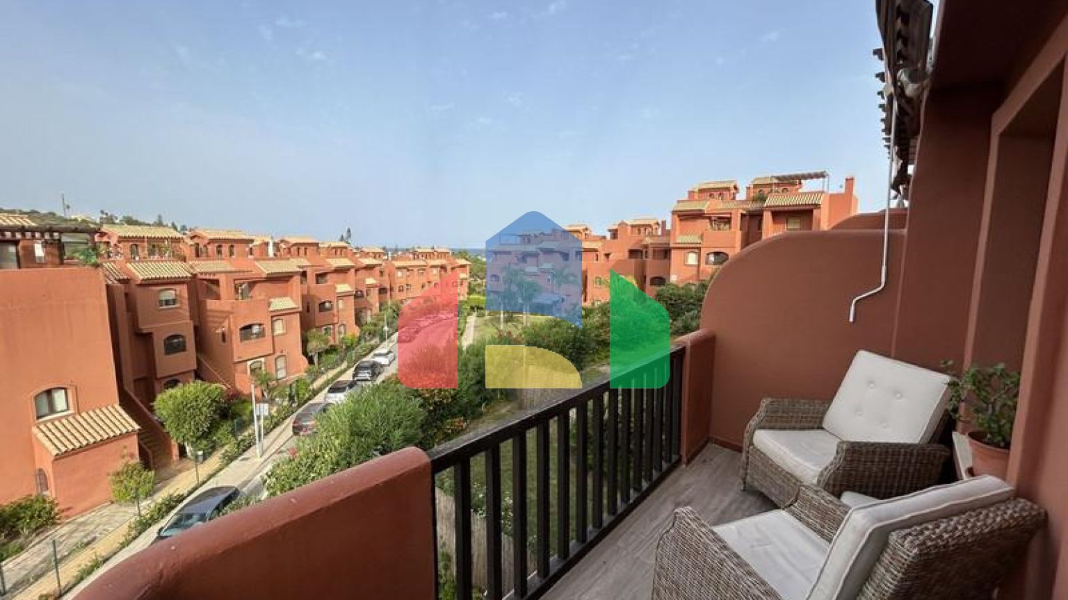 Дуплекс на продажу в Эстепоне.