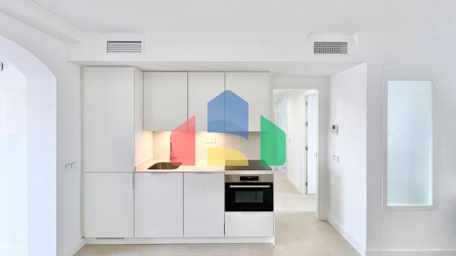 Дуплекс-пентхаус на продажу в Эстепоне.