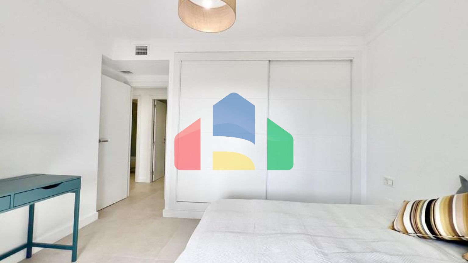 Дуплекс-пентхаус на продажу в Эстепоне.