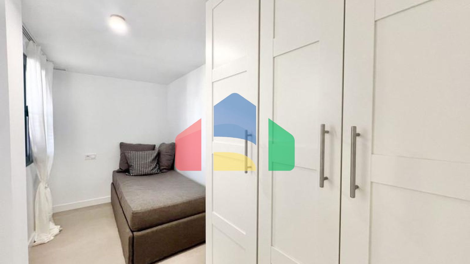 Дуплекс-пентхаус на продажу в Эстепоне.