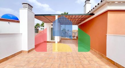 Дуплекс-пентхаус на продажу в Эстепоне.