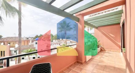 Дуплекс-пентхаус на продажу в Эстепоне.