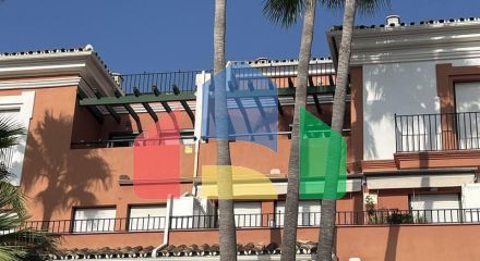 Дуплекс-пентхаус на продажу в Эстепоне.