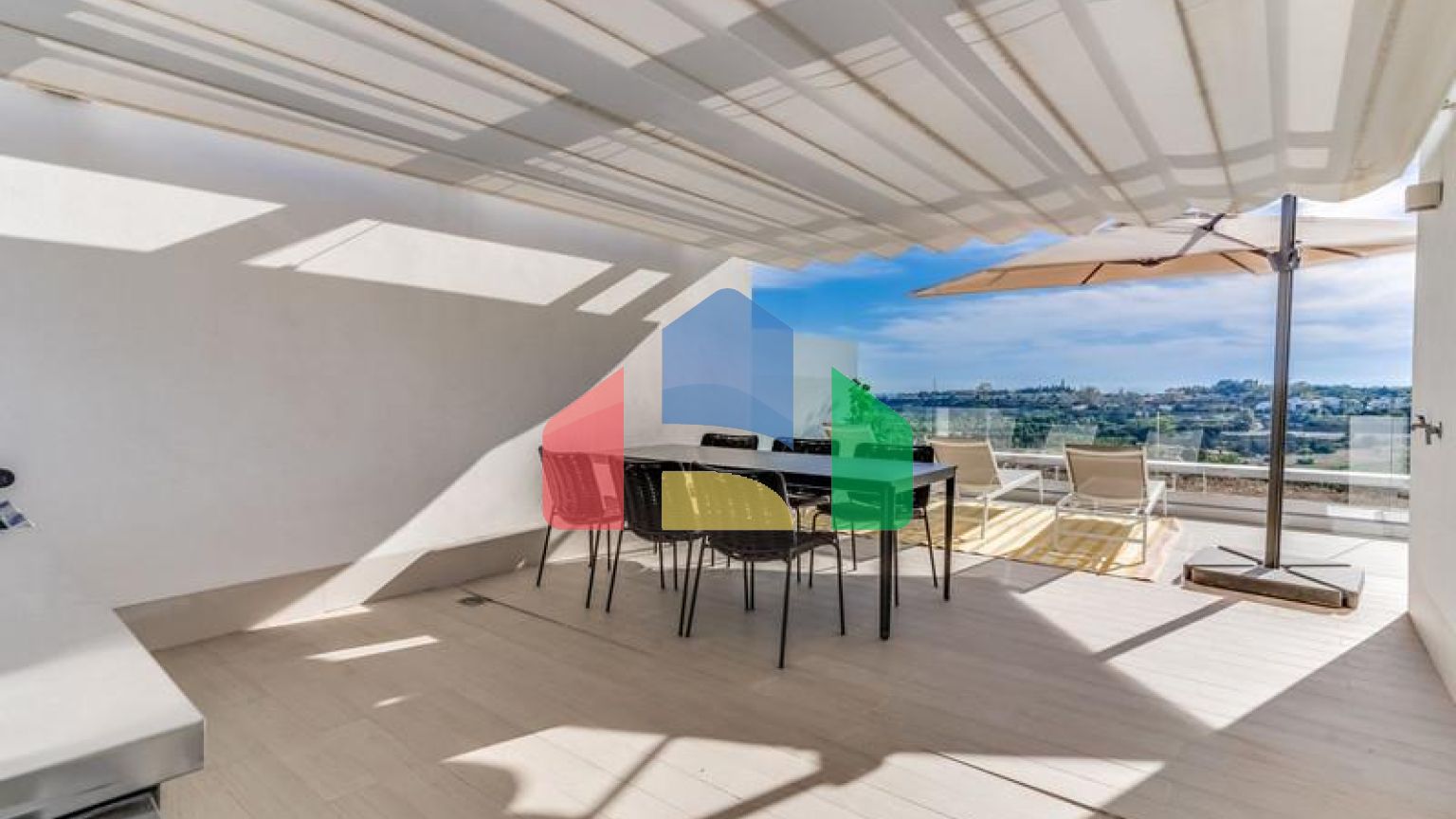 Новый современный таунхаус в Канселаде