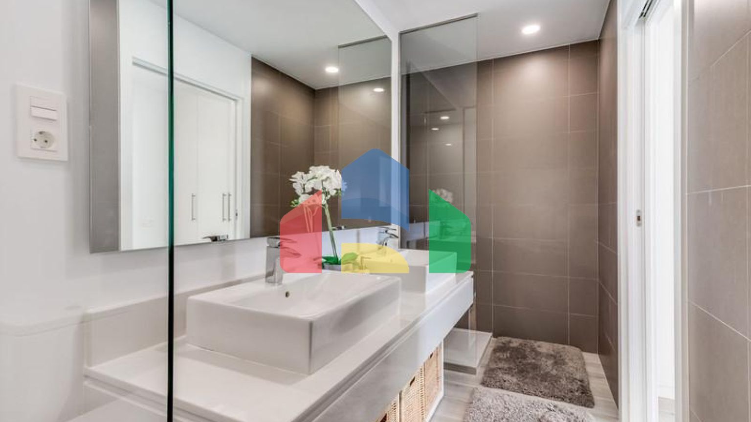 Новый современный таунхаус в Канселаде