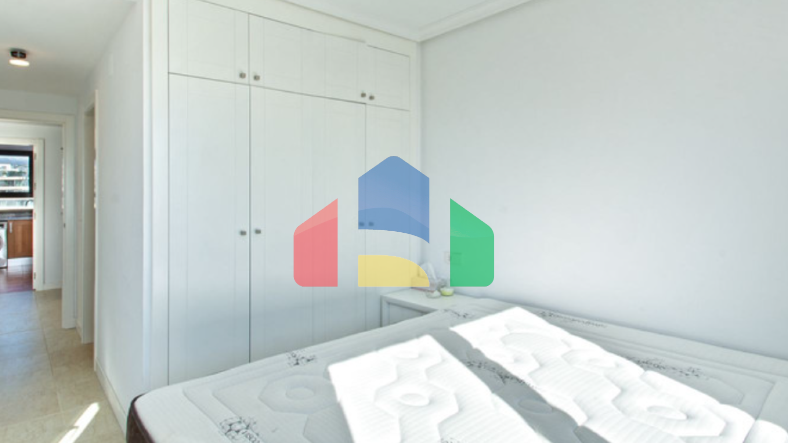 Люксовый двухуровневый пентхаус с видом на море и горы в Сельво, Эстепона