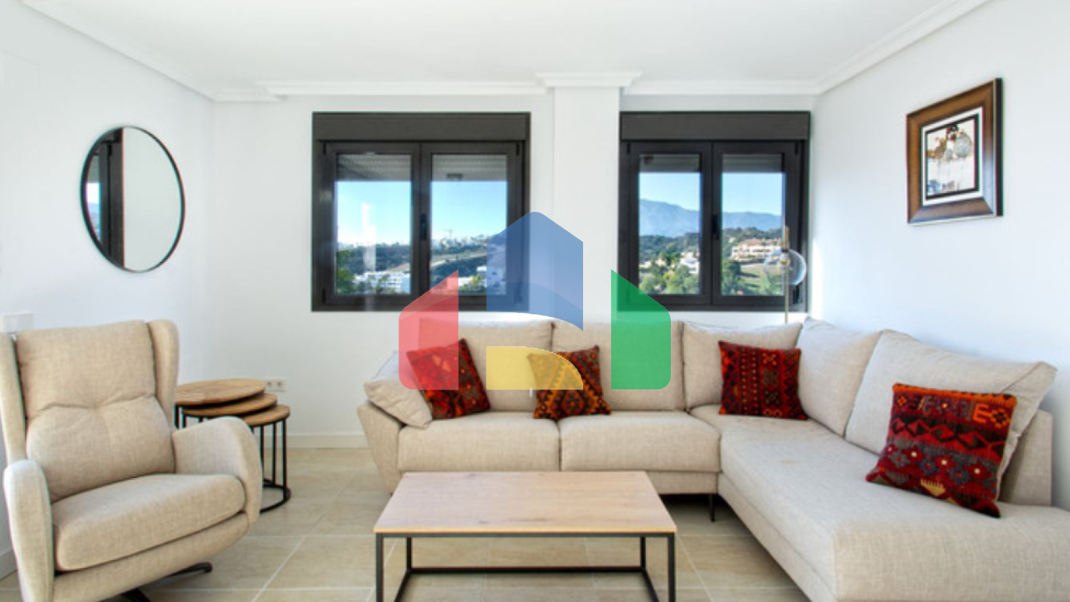 Люксовый двухуровневый пентхаус с видом на море и горы в Сельво, Эстепона