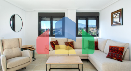 Люксовый двухуровневый пентхаус с видом на море и горы в Сельво, Эстепона