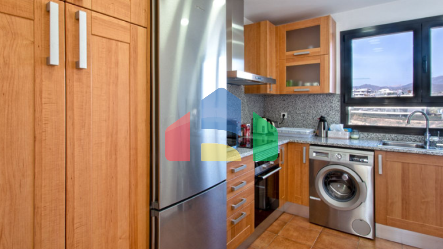 Люксовый двухуровневый пентхаус с видом на море и горы в Сельво, Эстепона