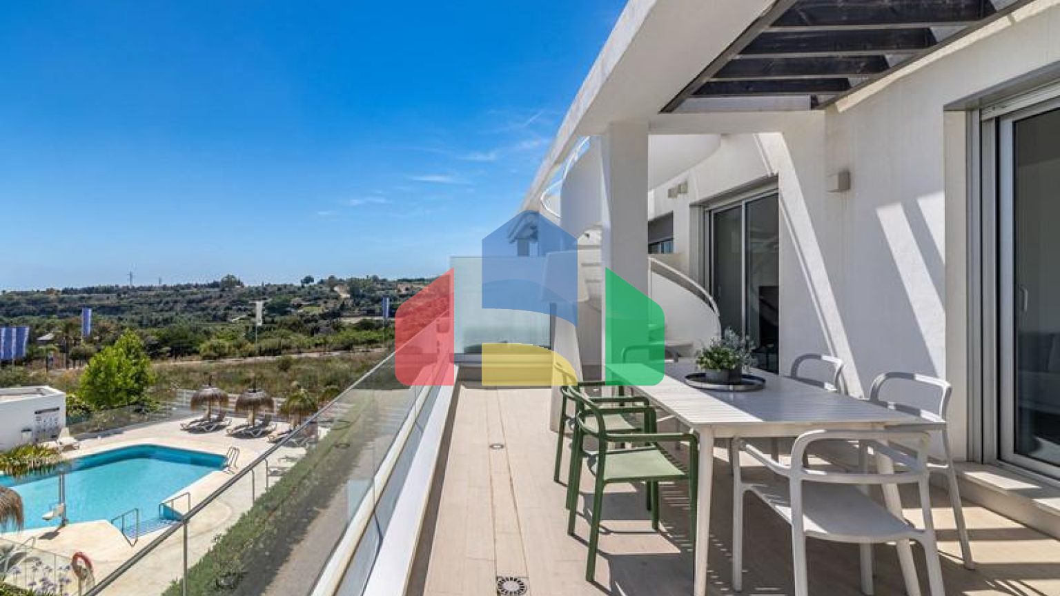 Элегантный Пентхаус с Терассой на Крыше в Эстепоне