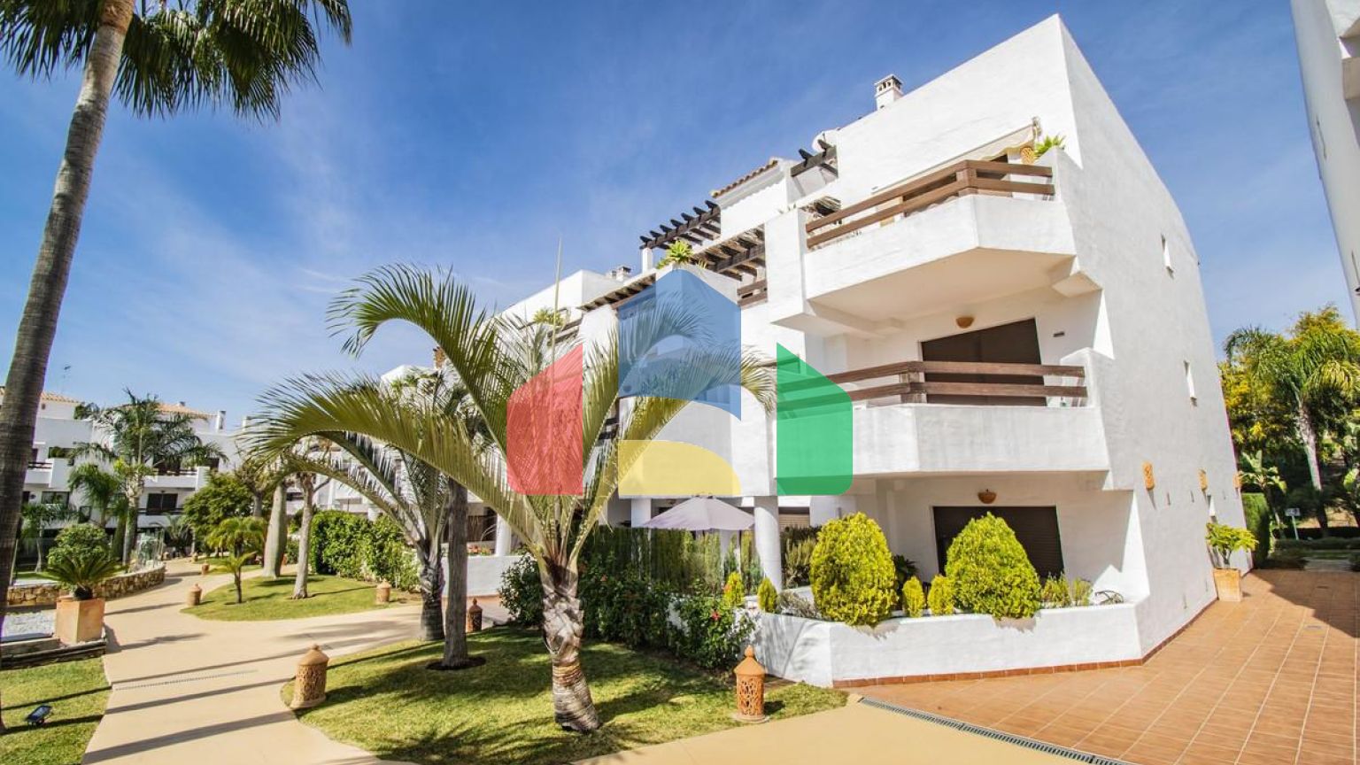 Уютная квартира у моря в престижном районе Коста́лита — Новая Золотая Миля