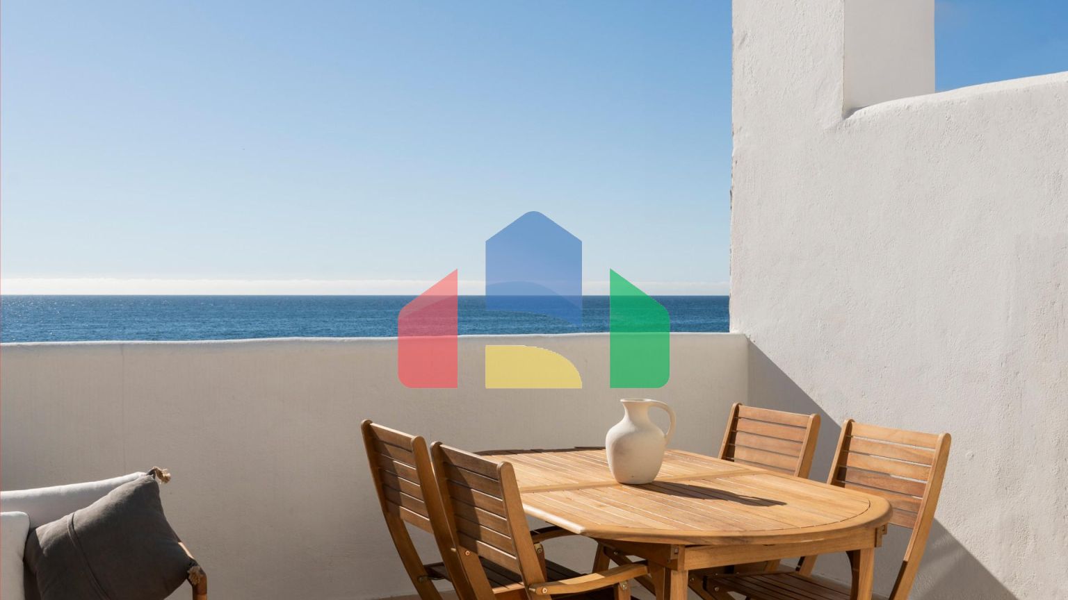 Luxurious 3-Bedroom Beachfront Townhouse в El Saladillo