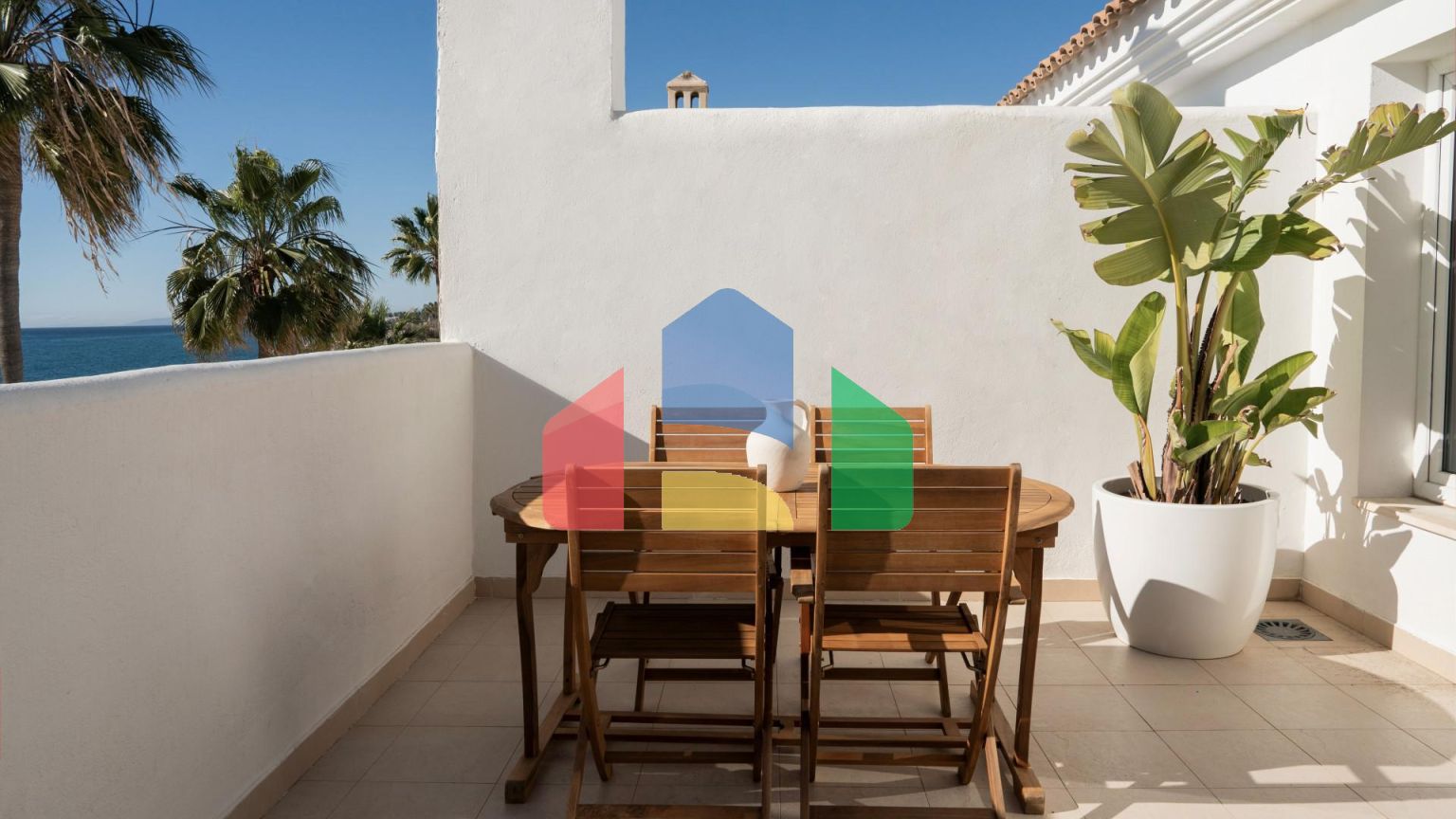 Luxurious 3-Bedroom Beachfront Townhouse в El Saladillo