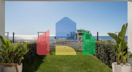 Luxurious 3-Bedroom Beachfront Townhouse в El Saladillo