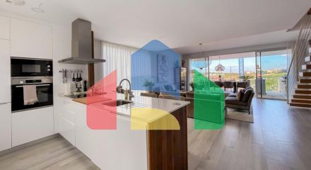 This beautifully situated Town House offers stunning views from its elevated position.