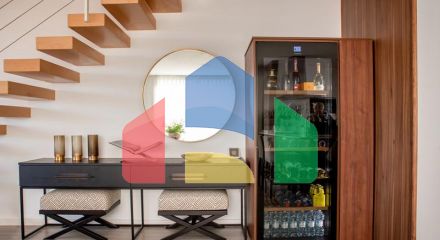 This beautifully situated Town House offers stunning views from its elevated position.