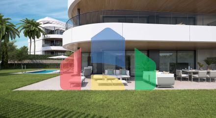 Апартаменты с тремя спальнями в роскошном жилом комплексе в Эстепоне Апартаменты с тремя спальнями в роскошном жилом комплексе в Эстепоне