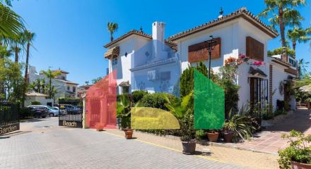 Townhouse for sale in Estepona