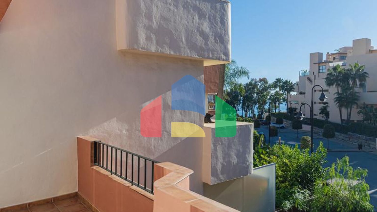 Таунхаус на продажу в Эстепоне