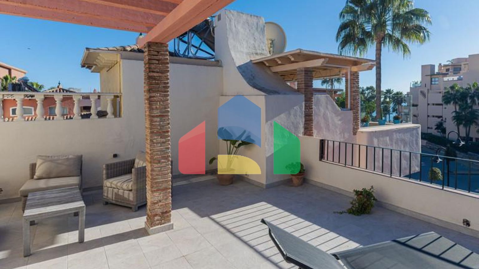 Таунхаус на продажу в Эстепоне