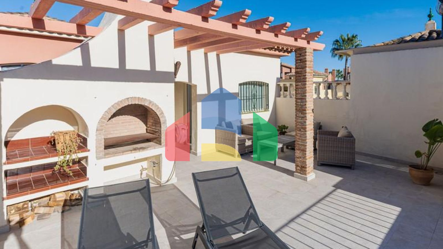 Таунхаус на продажу в Эстепоне