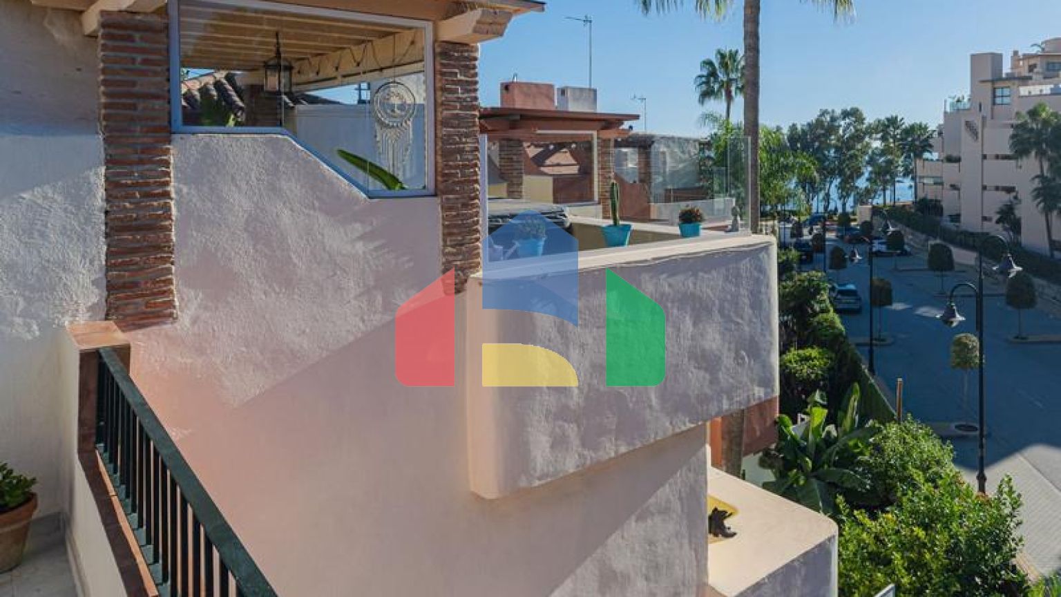 Таунхаус на продажу в Эстепоне