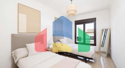 Современные дома в средиземноморском стиле с видом на море и поле для гольфа в Эстепоне