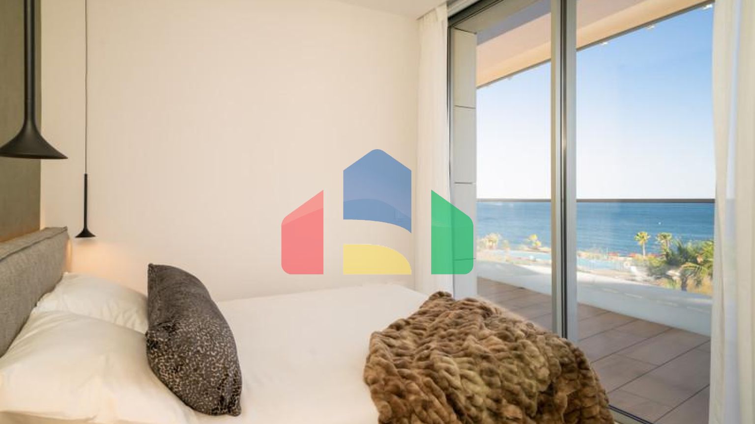 Роскошный новый пентхаус с 3 спальнями и 2 ванными комнатами в Эстепоне.