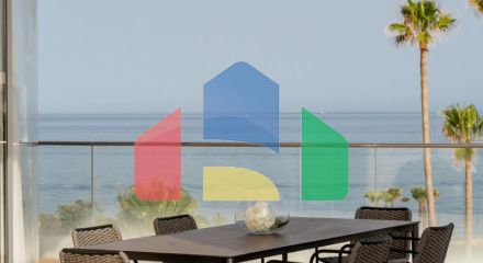 Роскошный новый пентхаус с 3 спальнями и 2 ванными комнатами в Эстепоне.