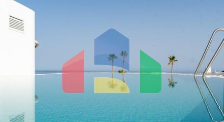 Роскошный новый пентхаус с 3 спальнями и 2 ванными комнатами в Эстепоне.