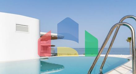 Роскошный новый пентхаус с 3 спальнями и 2 ванными комнатами в Эстепоне.