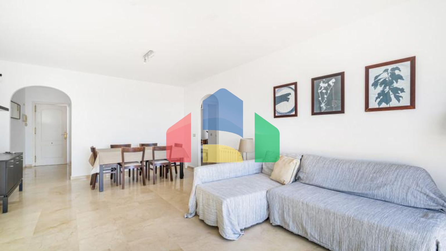 Пентхаус на продажу в Bel Air