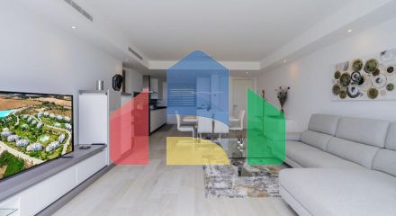 Квартира на первом этаже на продажу в Эстепоне.