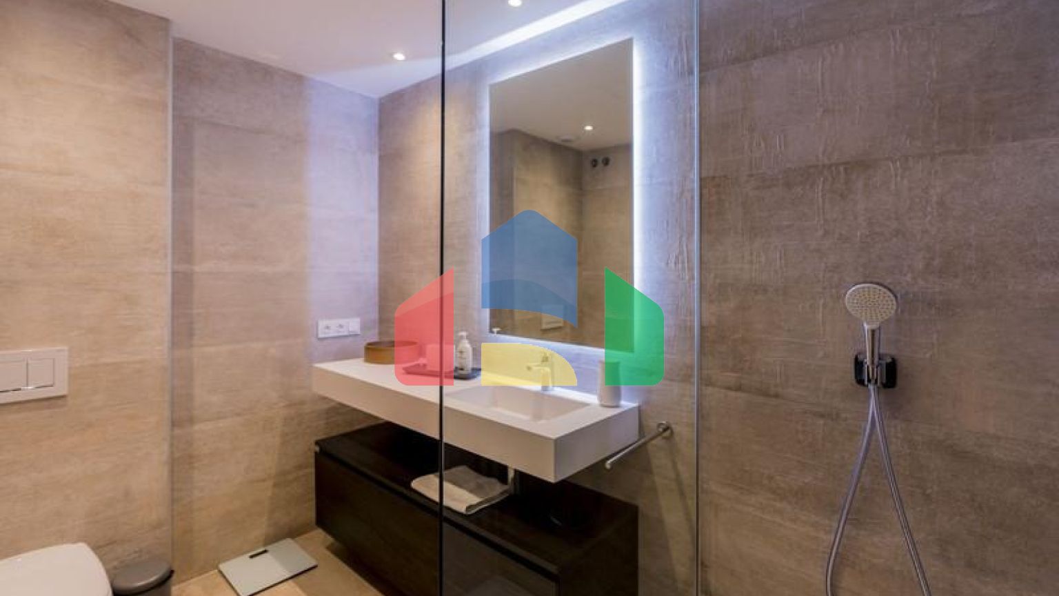 Квартира на первом этаже на продажу в Эстепоне.