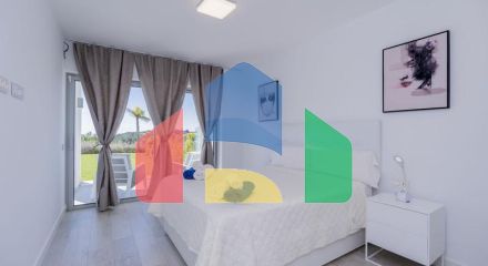 Квартира на первом этаже на продажу в Эстепоне.