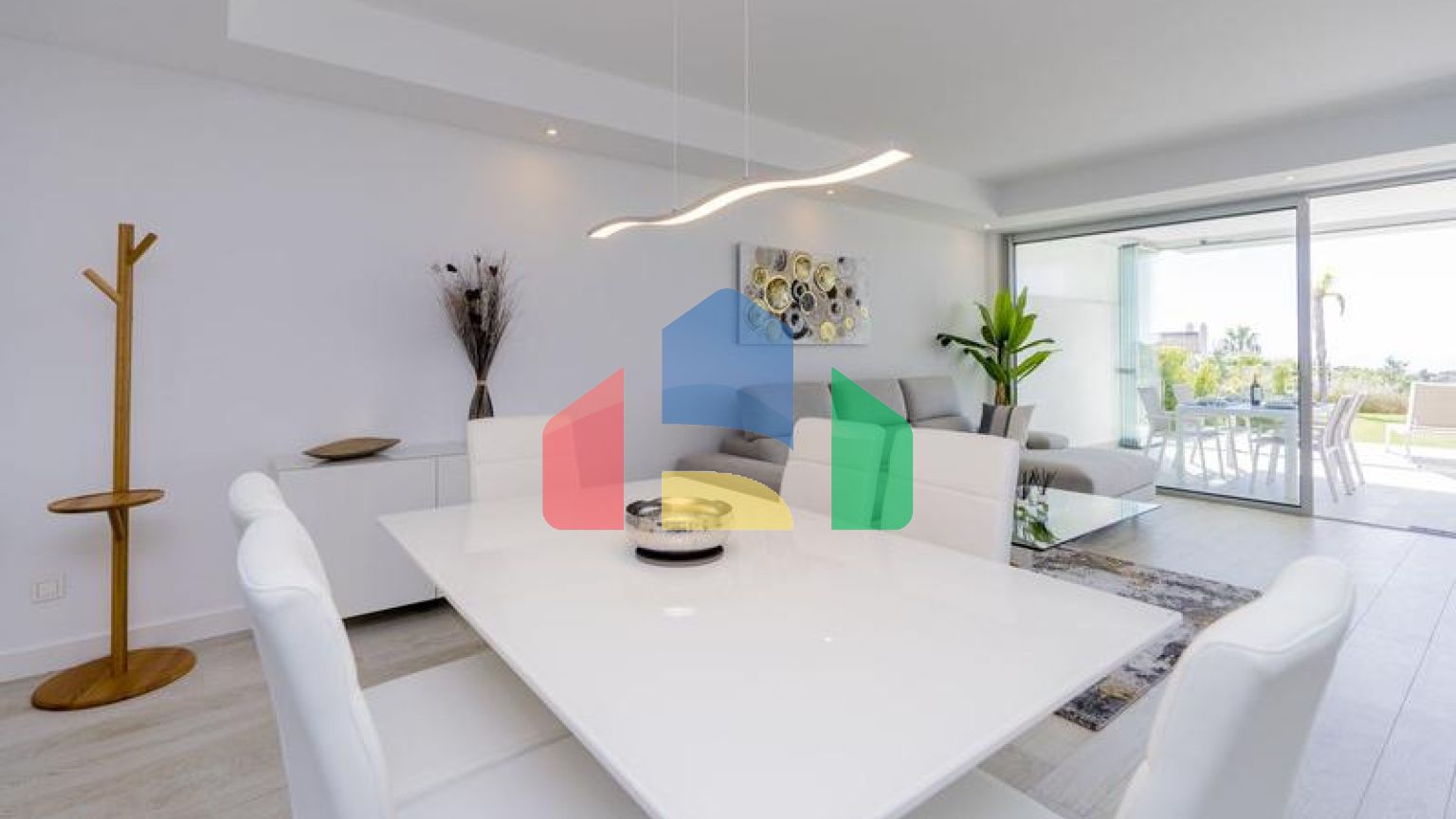 Квартира на первом этаже на продажу в Эстепоне.