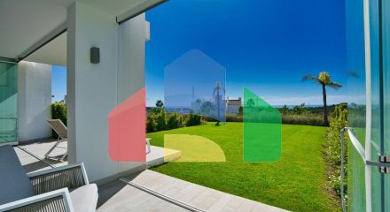 Квартира на первом этаже на продажу в Эстепоне.