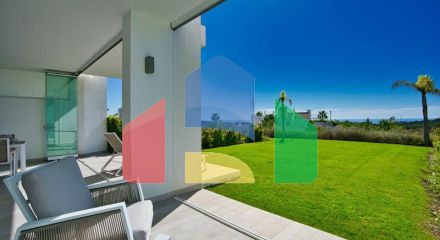 Квартира на первом этаже на продажу в Эстепоне.