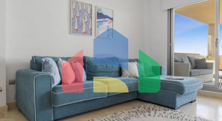 Квартира на среднем этаже на продажу в Эстепоне