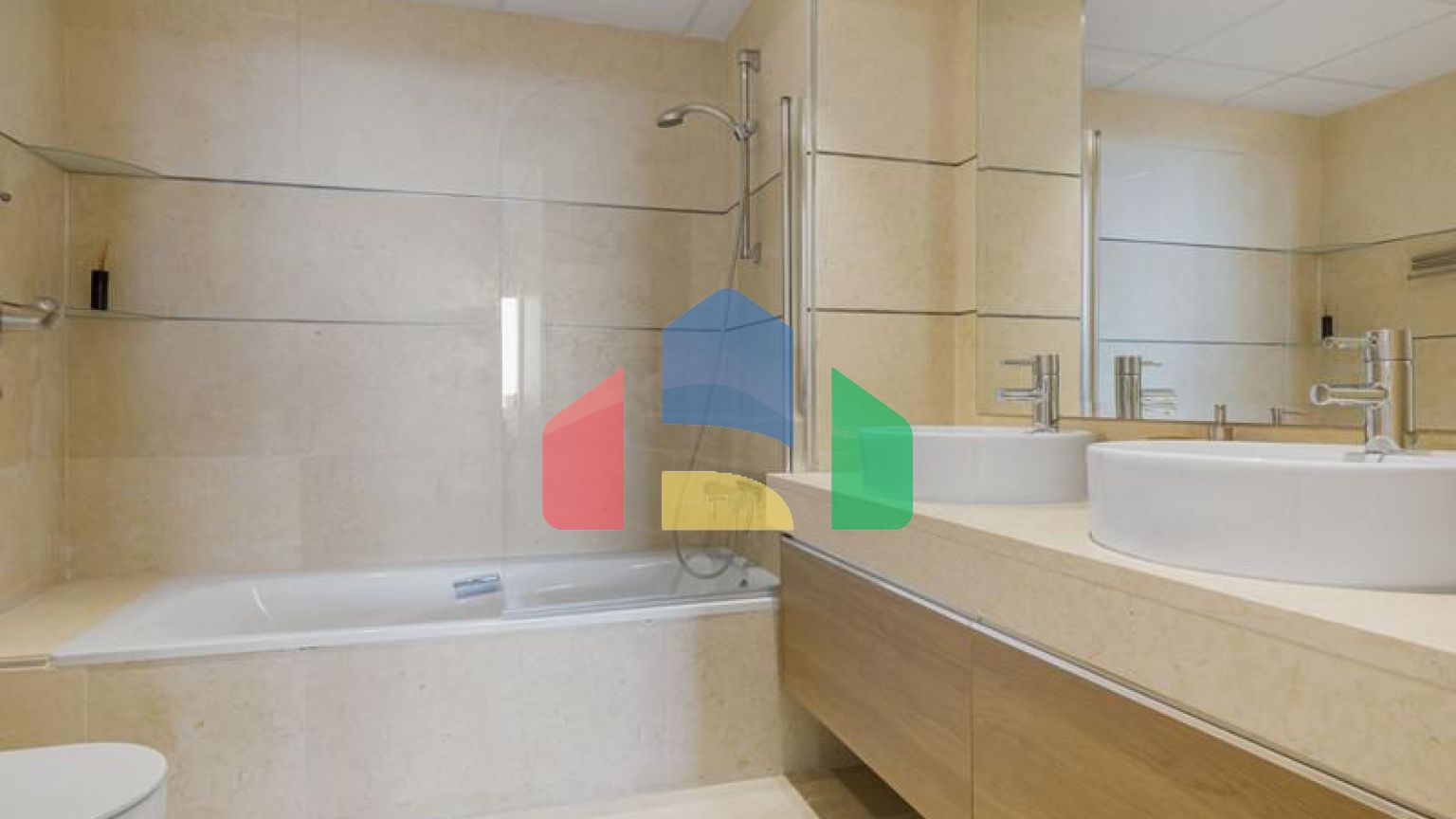 Квартира на среднем этаже на продажу в Эстепоне