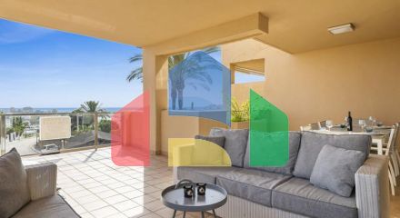 Квартира на среднем этаже на продажу в Эстепоне