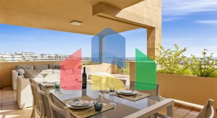 Квартира на среднем этаже на продажу в Эстепоне