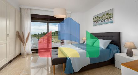 4-спальные виллы в самом сердца гольф-клуба в Эстепоне