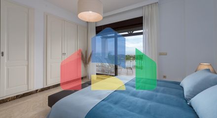 4-спальные виллы в самом сердца гольф-клуба в Эстепоне