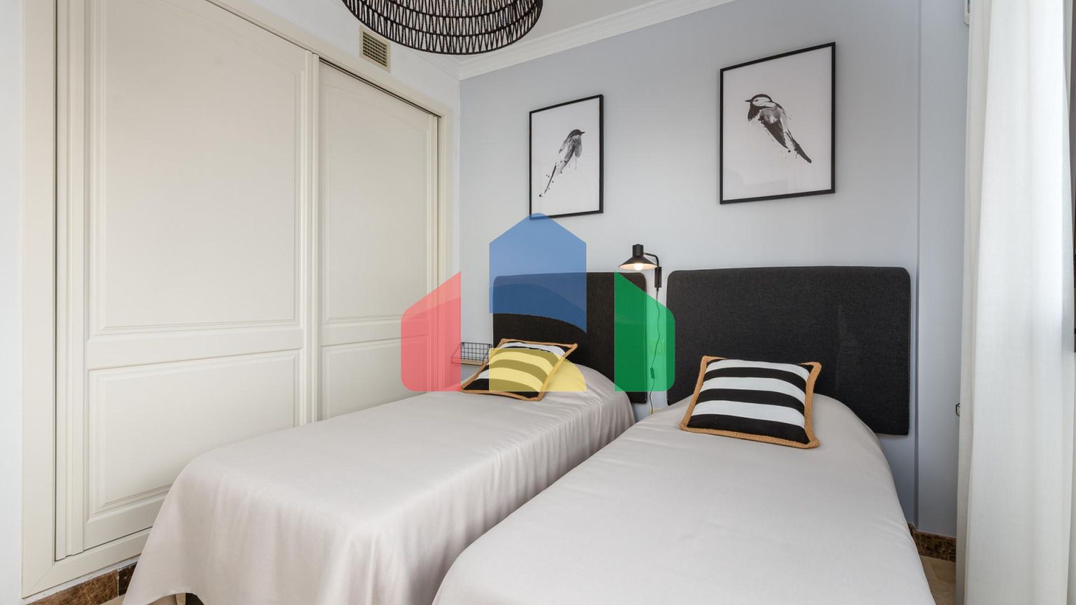 4-спальные виллы в самом сердца гольф-клуба в Эстепоне